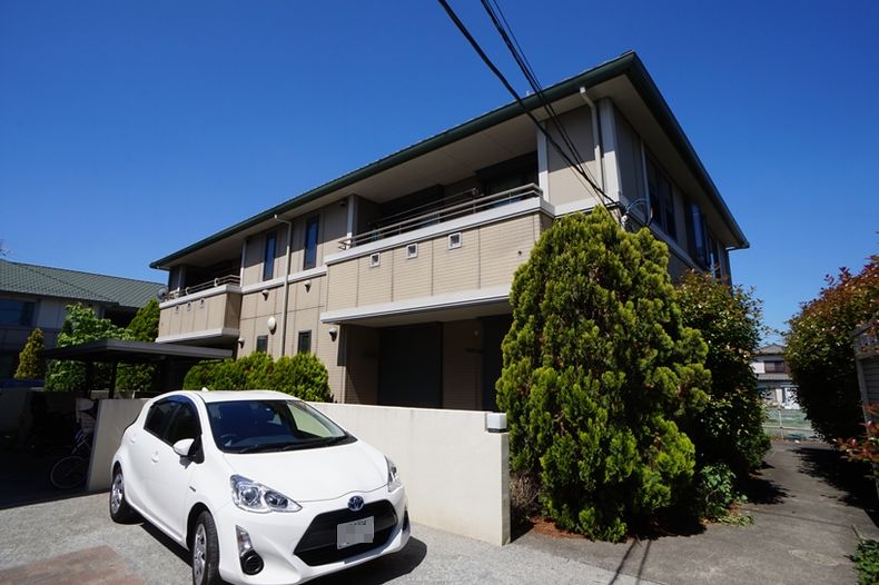 アルファタウン和泉町 B