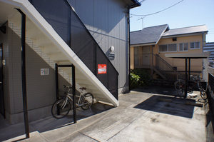 ヴィラ・サンマム 102号-4