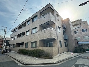 シャーメゾン・フローラ 201号-3