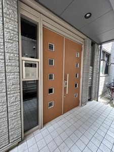 プレミア・エステート 302号-2