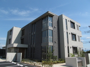 ＥＭＩＮＥＮＣＥ 303号-1