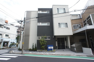 シャーメゾン志村坂上 103号-1