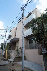 シャルム三軒茶屋