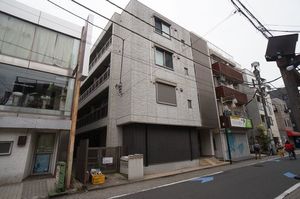 サニーフォレスト 301号-1