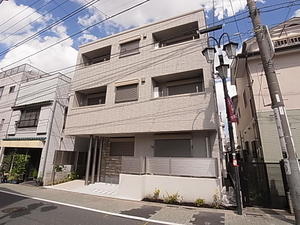 アデランテ