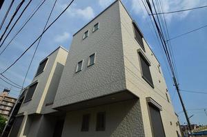 シャーメゾン志村坂下 302号-1
