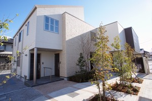 Ｌａ　Ｖｉａｌｅｔｔａ