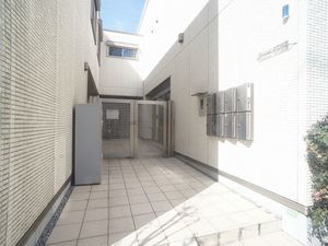 Ｒｅｔｏｕｒ　小竹向原 103号-3