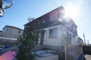 シャーメゾン成田東壱番館 201号-1