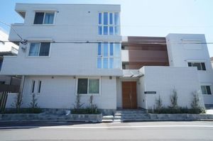 Ｂｌａｎｃ　ｅｔ　ｄ’ａｚｕｒ