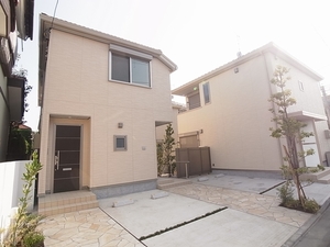 Laurier East 101号-11