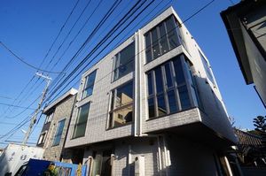 エッジウォーター・パレス