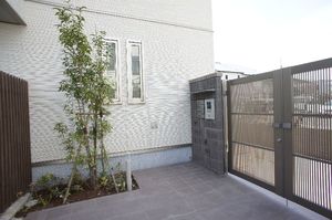 ヴィアソーレ向山イースト 202号-3
