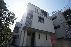 シャーメゾン関口