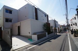 シャーメゾン武蔵野弐番館 101号-1