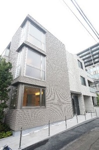 シャーメゾン左門町 301号-1