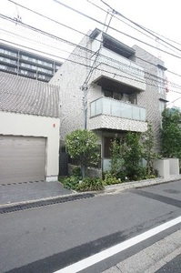 シャーメゾン左門町 301号-15
