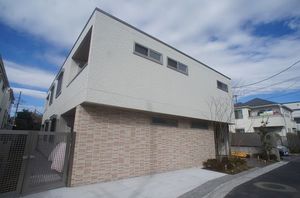 Ｃｏｕｒｔ　Ｍ 202号-13