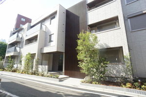 ＪＯＹ　ＧＡＲＤＥＮ　ＹＯＹＯＧＩ