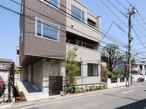 アルカディア小竹町 202号-1