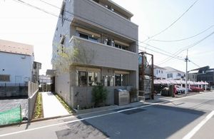 シャーメゾンＥＡＳＴ 103号-1