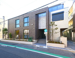 パイン　ステージ　千川