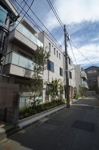 エスト梅屋敷 301号-1