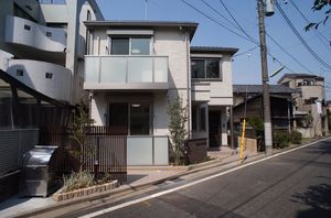 ｓｕｎｎｙ　ｃｏｕｒｔ