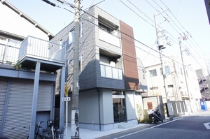 ＭＡＮＵ　ＺＯＳＨＩＫＩ