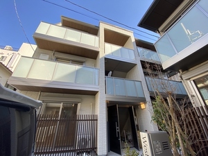 イーストコート