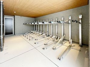 ヴォーヌング 白金 301号-15
