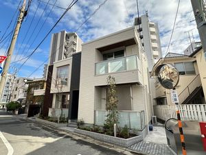 ウィステリア　コート