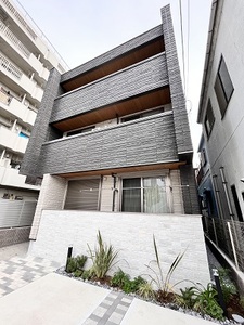 Ｃｒｏｗｎ　Ｇｒａｓｓ