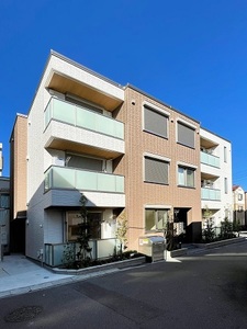 イーストアームス