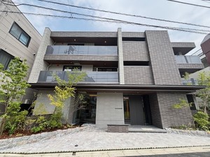 プレミア　三河島　シャーメゾン