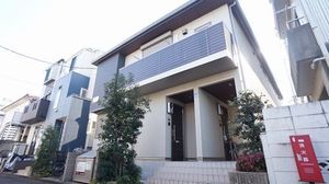 ｓａｉｓｏｎ　ｄｅｓ　ｆｅｕｉｌｌｅｓ