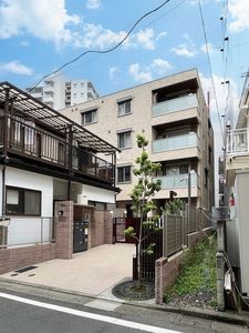 Ｌｅａｎｏ　Ｈｏｕｓｅ