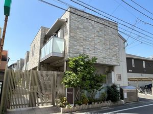 ＢＲＩＣＫ　ＣＯＵＲＴ　南大泉