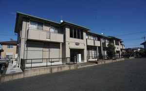 ビバリーヒルズＥ 201号-1