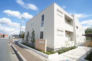 Ｗｉｎｇ　ｃｏｕｒｔ