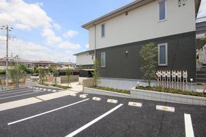 ヒルズ　アベニュー