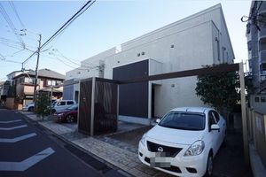 アネーロ　ウエスト