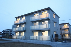 セントリビエ　弐番館 302号-1