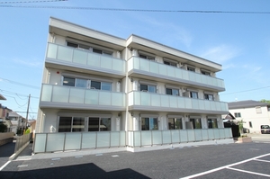 カリーナＢ