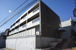 メープルヒルズガーデン 103号-1