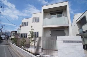 フルール　デ　シャン　ウエスト