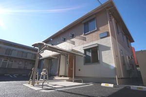 ヴィラ　ルミエール 102号-1