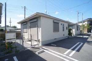 リリーハイツ２番館