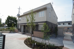 Ｓａｉｓｏｎ　Ｇａｒｄｅｎｓ　Ａ