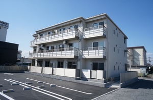 シャーメゾンフェリシア戸祭 302号-1